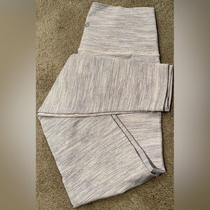Lululemon leggings Wunder under
